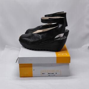 Bernie Mev Womens Wedge Sandals Size 38 Black Snake Comfort Platform Summer Chic